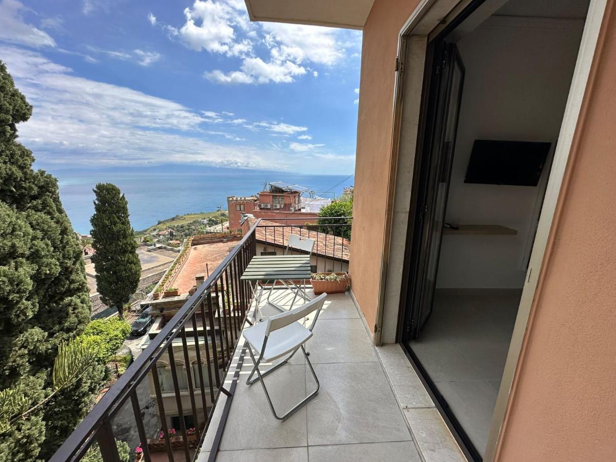Mira Taormina Rooms Extérieur photo