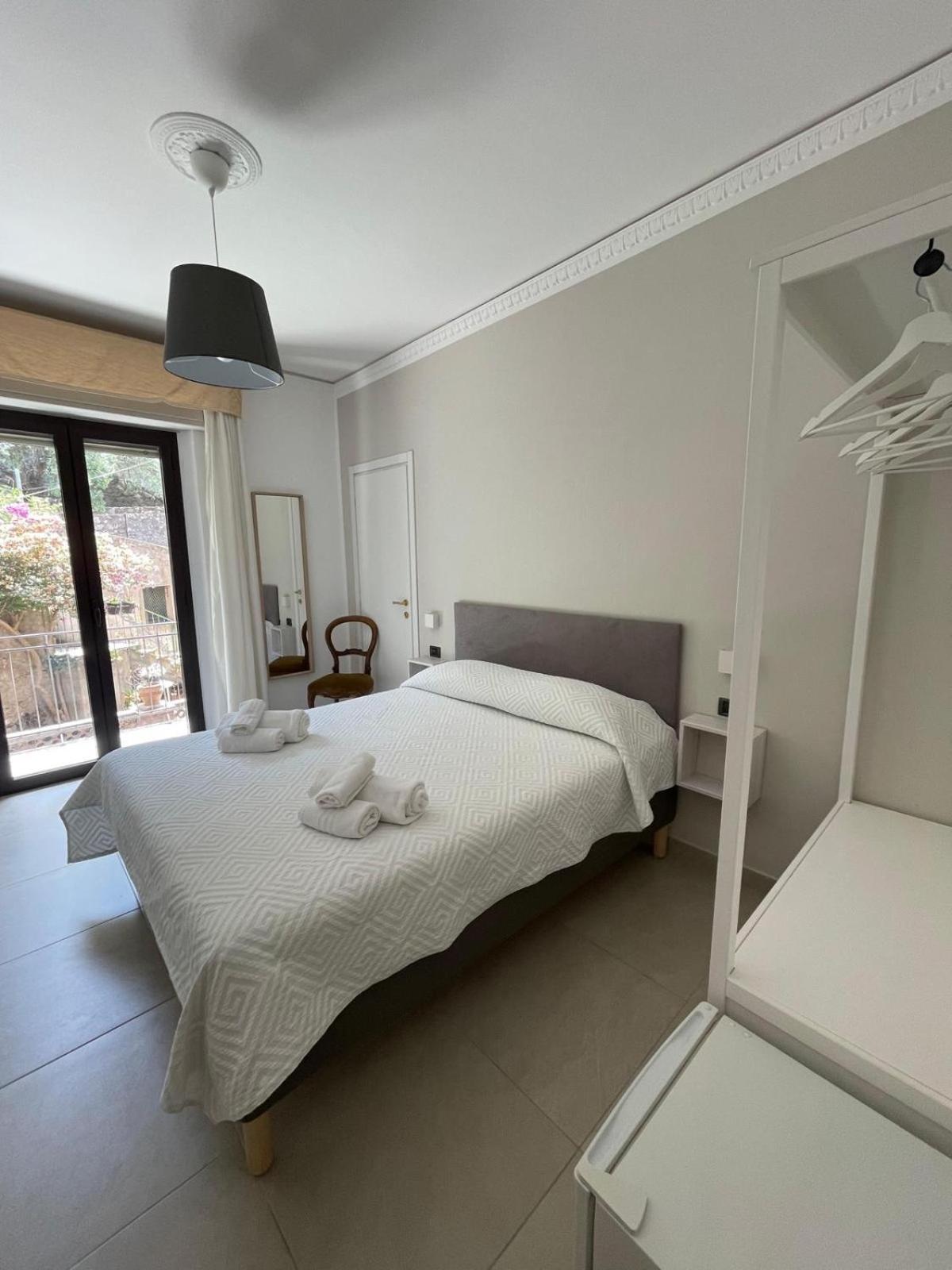 Mira Taormina Rooms Extérieur photo